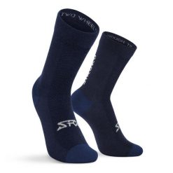 Skarpetki rowerowe z wełną merino unisex SRX Arctic S. Niebieskie skarpetki damskie SIROKO, bez wzorów, z wełny. Za 84.00 zł.