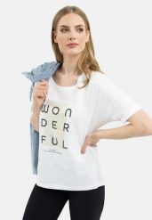 Luźna koszulka z napisem, Comfort Fit, T-WONDERFUL. Białe koszulki damskie Volcano, s, z aplikacjami, z bawełny, bez kołnierzyka, bez ramiączek. Za 69.99 zł.