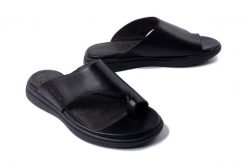 TAMARIS Comfort 8-87109-44 022 M8710944 balack nappa, klapki damskie. Czarne klapki damskie Tamaris, bez wzorów, bez obcasa, bez zapięcia. Za 263.92 zł.