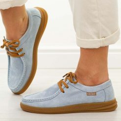 Niebieskie skórzane mokasyny damskie Vinceza 95391. Niebieskie mokasyny damskie VINCEZA, na jesień, z jeansu, z okrągłym noskiem, bez obcasa. W wyprzedaży za 215.10 zł.