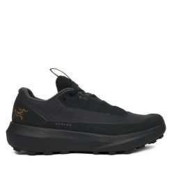 Trekkingi Arc'teryx. Czarne obuwie trekkingowe damskie Arc'teryx, bez zapięcia. Za 939.99 zł.