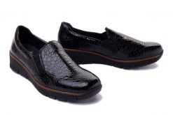RIEKER 53766-45 grey, półbuty damskie. Szare półbuty damskie Rieker, bez wzorów, bez obcasa, bez zapięcia. Za 299.90 zł.