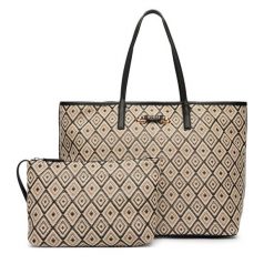 Torebka Guess. Brązowe shopper bag Guess, z aplikacjami, bez dodatków. Za 719.99 zł.