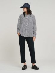 G-Star Spodnie chino "Kate" - Boyfriend fit - w kolorze czarnym rozmiar: W31/L34. Czarne spodnie materiałowe damskie G-Star, bez wzorów, z bawełny. Za 202.03 zł.
