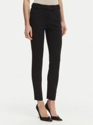 Rinascimento Spodnie materiałowe CFC0127865003 Czarny Slim Fit. Czarne spodnie materiałowe damskie Rinascimento, bez wzorów, z materiału. Za 399.99 zł.