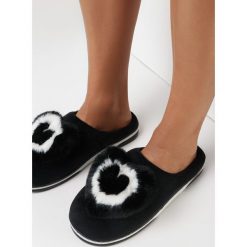 Czarne Kapcie Thaleis. Czarne kapcie damskie Born2be, z weluru. Za 19.99 zł.