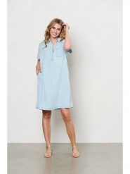 &Co Woman Sukienka dżinsowa "Joanna" w kolorze błękitnym rozmiar: 3XL. Niebieskie sukienki damskie &Co Woman, bez wzorów, bez ramiączek. Za 193.70 zł.