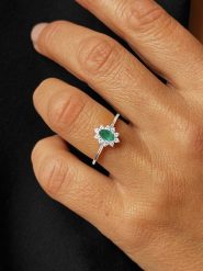 OR Carats Złoty pierścionek z diamentem i kamieniem szlachetnym rozmiar: 52. Szare pierścionki damskie OR Carats, z diamentem, złote. Za 1,405.67 zł.