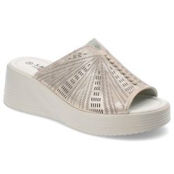 Złote Klapki S.Barski Eleganckie Wsuwane Obuwie Damskie. Żółte klapki damskie S.BARSKI, z aplikacjami, bez obcasa, na koturnie, bez zapięcia. Za 189.00 zł.
