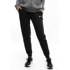 Spodnie Sportowe damskie Nike Park 20 Fleece. Niebieskie spodnie dresowe damskie Nike, l, bez wzorów. Za 160.00 zł.