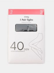 Gładkie rajstopy 40 DEN - czarny. Czarne rajstopy Sinsay, bez wzorów. Za 15.99 zł.
