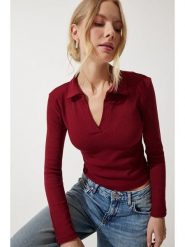 Happiness Istanbul Koszulka polo w kolorze czerwonym rozmiar: S/M. Czerwone koszulki damskie Happiness Istanbul, m, bez wzorów, bez kołnierzyka, bez ramiączek. Za 39.99 zł.