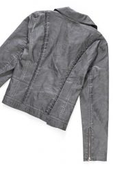 DAMSKA KURTKA SKÓRZANE WRANGLER WOMEN BIKER BLACK W4097WZ01. Czarne kurtki damskie Wrangler, m, bez wzorów, ze skóry ekologicznej, bez kaptura. Za 309.99 zł.