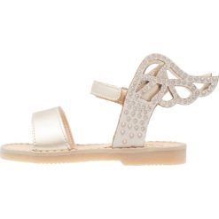Babywalker Sandały gold. Żółte sandały chłopięce Babywalker, z materiału, z otwartym noskiem. W wyprzedaży za 279.95 zł.