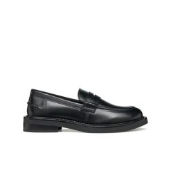 Damskie mokasyny Geox Serilda. Czarne mokasyny damskie Converse, z gumy, bez obcasa. Za 472.50 zł.