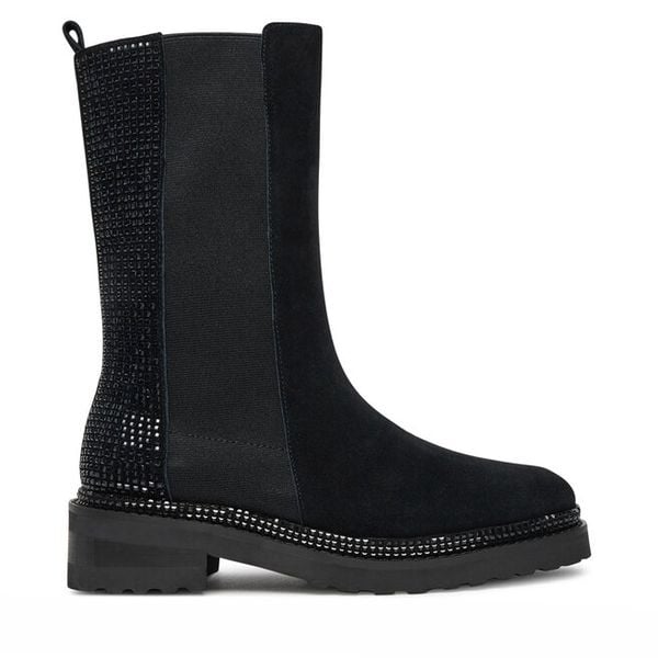 Botki Alma En Pena. Czarne botki damskie Alma En Pena, bez obcasa, na płaskiej podeszwie, bez zapięcia. Za 569.99 zł.