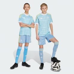 Spodenki wyjazdowe Juventus 25/26. Niebieskie spodenki sportowe damskie Adidas, na lato, bez wzorów, do piłki nożnej. Za 179.00 zł.