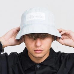 ELLESSE KAPELUSZ BUCKET ROZMIAR UNIWERSALNY. Czerwone kapelusze damskie Ellesse, bez wzorów, eleganckie. Za 84.62 zł.