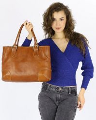 Shopperka skórzana MARCO MAZZINI camelowa 419a. Kuferki damskie ze skóry, bez dodatków. Za 635.55 zł.