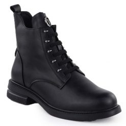 Botki damskie czarne Vinceza 26-58578. Czarne botki damskie VINCEZA, ze skóry ekologicznej, bez obcasa, bez zapięcia. Za 189.99 zł.