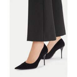 Szpilki GINO ROSSI. Czarne szpilki damskie Gino Rossi, bez wzorów, bez obcasa, na szpilce, bez zapięcia. Za 349.99 zł.