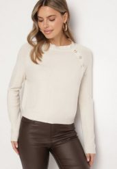 Beżowy Sweter z Wiskozą Ozdobiony Guzikami Atinethra. Brązowe swetry klasyczne damskie Born2be, z wiskozy, bez kołnierzyka. Za 74.99 zł.