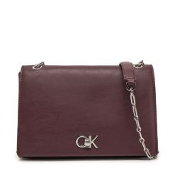 Torebka Calvin Klein. Czerwone torebki wieczorowe damskie Calvin Klein, bez wzorów, bez dodatków. Za 359.99 zł.