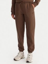 Reebok Spodnie dresowe Reebok X Ewa Chodakowska Evren RK25308CCW Brązowy Regular Fit. Brązowe spodnie dresowe damskie Reebok, s, bez wzorów, z dresówki. Za 179.99 zł.