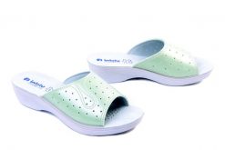 Inblu PL-45 107 verde, klapki damskie. Zielone klapki damskie Inblu, bez wzorów, bez obcasa, na koturnie, bez zapięcia. Za 82.90 zł.