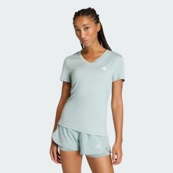 Koszulka Workout Essentials V-Neck. Zielone bluzki damskie Adidas, bez wzorów, sportowe, bez kołnierzyka, bez ramiączek. Za 109.00 zł.