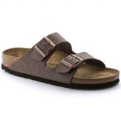 Klapki damskie Birkenstock Arizona. Brązowe klapki damskie Birkenstock, bez wzorów, z gumy, bez obcasa, bez zapięcia. Za 339.00 zł.