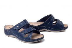 DR. BRINKMANN 700738-05 blau, klapki damskie. Niebieskie klapki damskie Dr. Brinkmann, bez wzorów, ze skóry, bez obcasa, bez zapięcia. Za 174.90 zł.