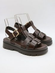 Bellucci Sandały w kolorze brązowym rozmiar: 36. Brązowe sandały damskie Bellucci, bez wzorów, z otwartym noskiem, bez obcasa, bez zapięcia. Za 100.99 zł.