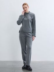 BGN Koszulka w kolorze szarym rozmiar: 38. Szare koszulki damskie BGN, bez wzorów, bez kołnierzyka, bez ramiączek. Za 100.99 zł.