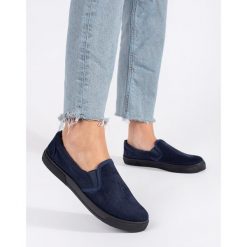 Niebieskie granatowe trampki wsuwane slip on. Niebieskie trampki damskie bez wzorów, bez zapięcia. Za 73.16 zł.