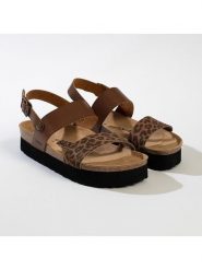 BACKSUN Sandały "Villa" w kolorze brązowym rozmiar: 40. Brązowe sandały damskie Backsun, bez wzorów, z otwartym noskiem, bez obcasa, bez zapięcia. Za 173.99 zł.