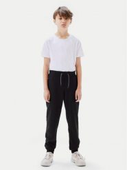 NAME IT Spodnie dresowe Bru Noos 13153665 Czarny Regular Fit. Czarne spodnie dresowe chłopięce Name it, z bawełny. Za 69.99 zł.