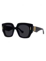 Loewe Damskie okulary przeciwsłoneczne w kolorze czarnym rozmiar: 50. Czarne okulary przeciwsłoneczne damskie loewe. Za 1,314.95 zł.