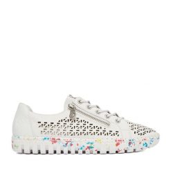 Półbuty Rieker. Białe półbuty damskie Rieker, bez wzorów, bez obcasa, na płaskiej podeszwie, bez zapięcia. Za 379.99 zł.