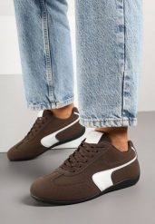 Brązowe Sneakersy w Stylu Kultowych Tenisówek Virritia. Brązowe obuwie sportowe casual damskie Born2be, z jeansu, tenisowe. Za 74.99 zł.