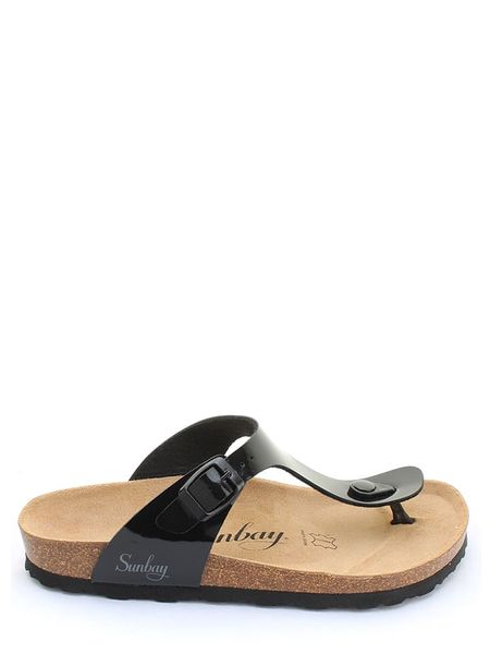 Sunbay Japonki "Camelia" w kolorze czarnym rozmiar: 36. Czarne klapki damskie Sunbay, bez wzorów, z lakierowanej skóry, bez obcasa, bez zapięcia. Za 149.95 zł.