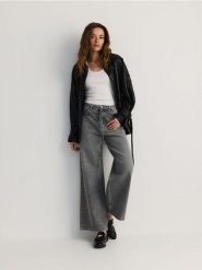 Jeansy wide leg z wiązaniem - jasnoszary. Szare jeansy damskie Reserved. W wyprzedaży za 99.99 zł.
