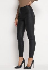 Czarne Spodnie Skinny z Imitacji Skóry Merttis. Czarne rurki damskie Born2be, bez wzorów, z jeansu, z podwyższonym stanem. Za 84.99 zł.
