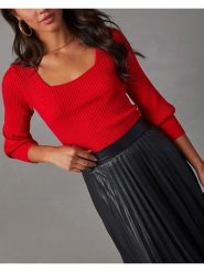 Milan Kiss Sweter w kolorze czerwonym rozmiar: M. Czerwone swetry klasyczne damskie Milan Kiss, m, prążkowane, bez kołnierzyka. Za 127.35 zł.