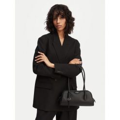 Torebka Calvin Klein. Czarne torebki klasyczne damskie Calvin Klein, z nylonu, bez dodatków. Za 649.99 zł.