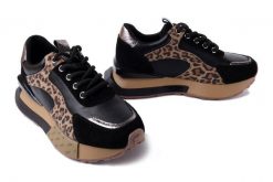 ARTIKER RELAKS 55C0134 black, półbuty damskie. Czarne półbuty damskie Artiker Relaks, bez wzorów, ze skóry, bez obcasa, bez zapięcia. Za 299.90 zł.