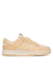 Nike Sneakersy Dunk Low HJ5777 101 Beżowy. Brązowe obuwie sportowe damskie Nike, ze skóry, bez zapięcia. Za 469.99 zł.